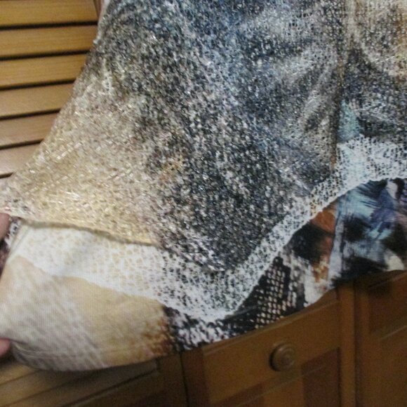 New Directions top long sleeve w/decorative front overlay like new size XL - Picture 7 of 11